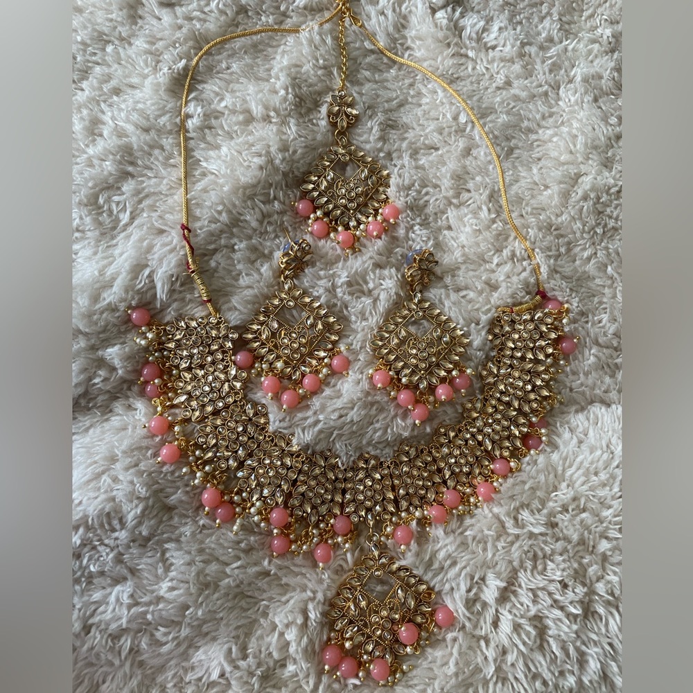 Pink Tikka Set With Necklace | Indian Jewelry